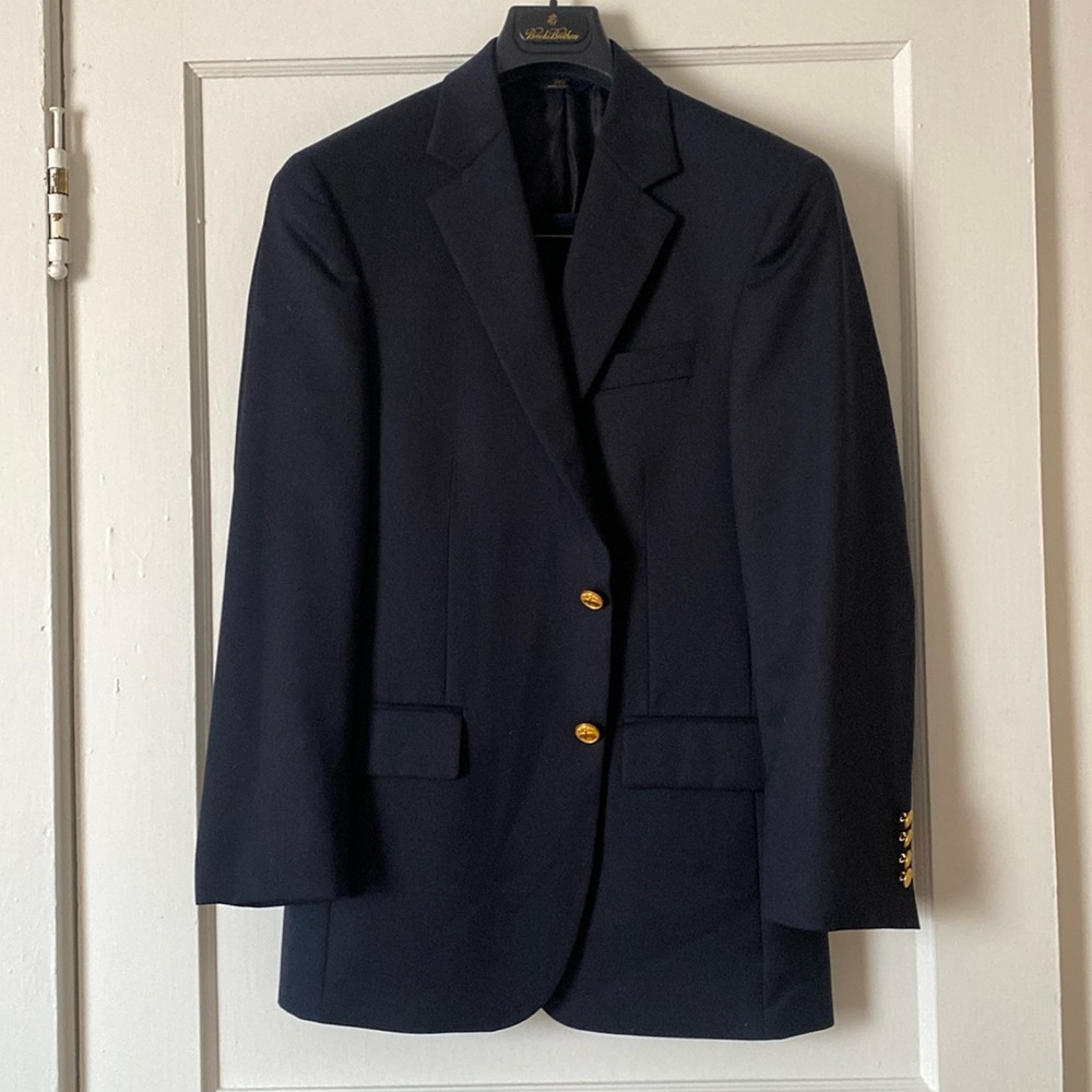 The 346 Brooks Brothers Madison Fit navy blazer with gold buttons size 36S